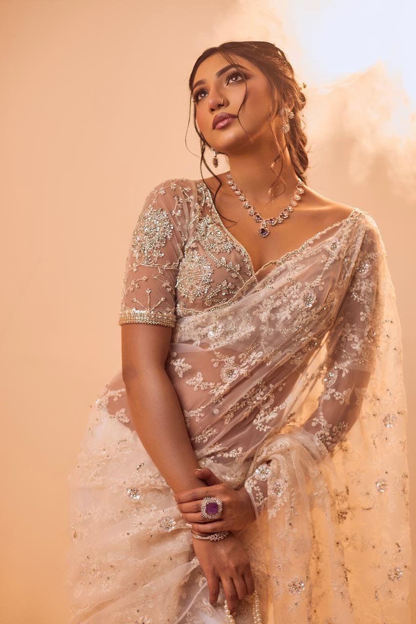 Safiya Sathi – Ethnic Designer Clothing Studio in Dhaka, Bangladesh | Shop Online 8 545530169_1299839158279008_1184932322260477271_n