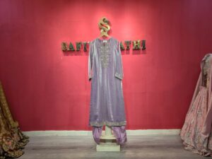 Elegant Mauve Silk Kurta with Intricate Hand Embroidery & Mirror Work